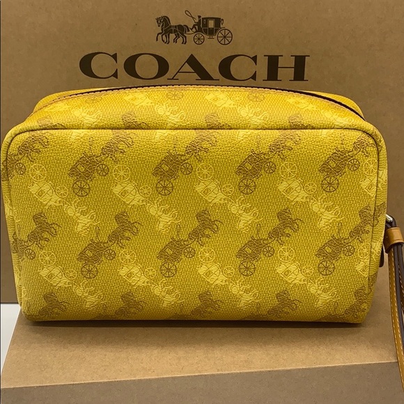 BOXY COSMETIC CASE WITH HORSE AND CARRIAGE PRINT - Picture 9 of 16